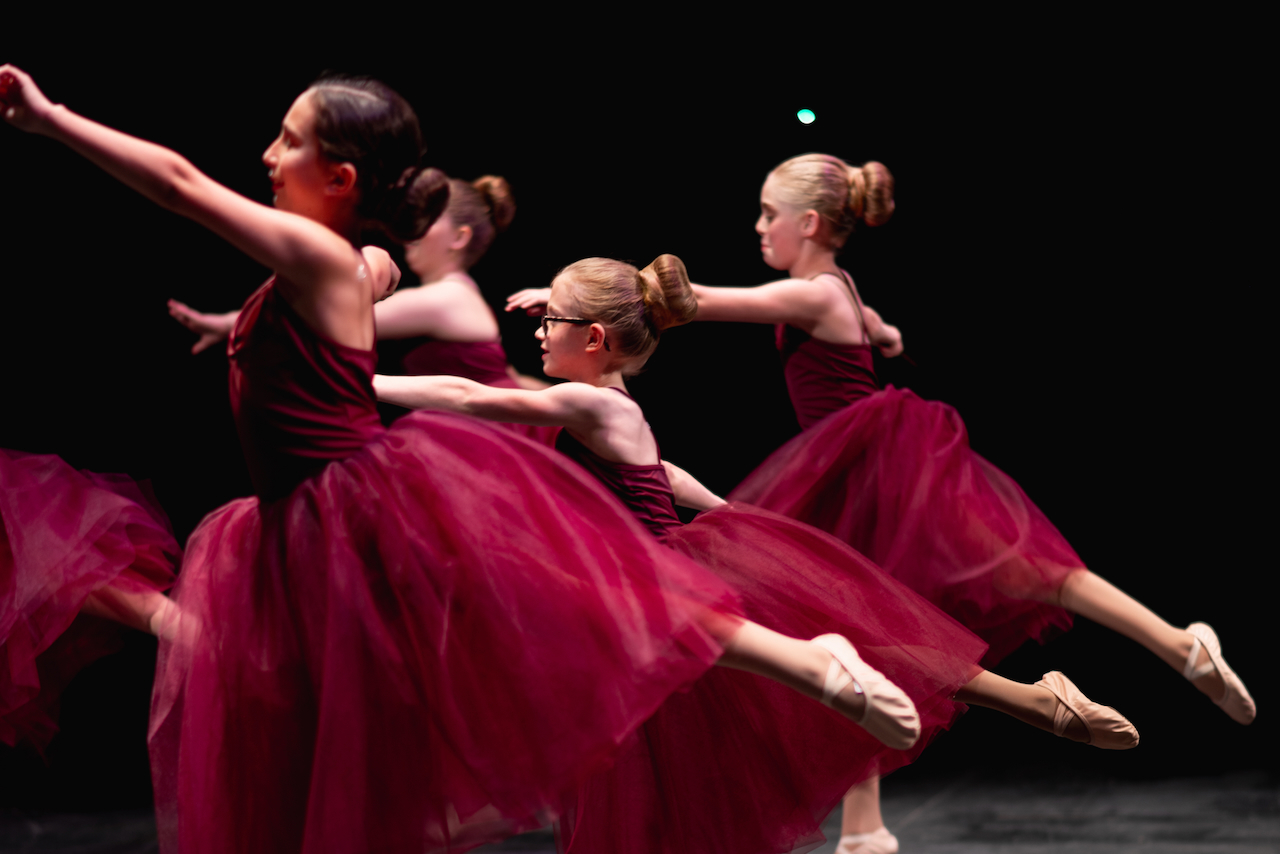 Ballet Dancers 